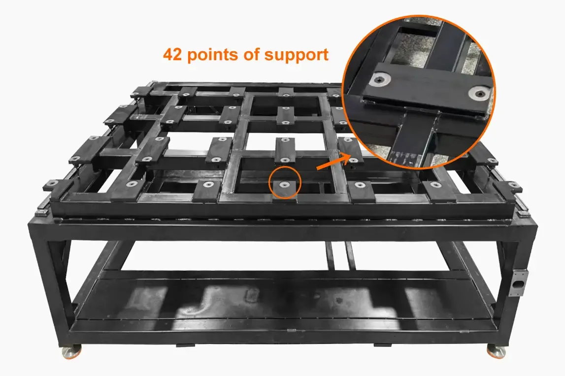 JW-2513 UV flatbed printer with 42 platform support points—over 10 more than competitors—reducing bed deflection and vibration for higher stability and large-format printing accuracy.